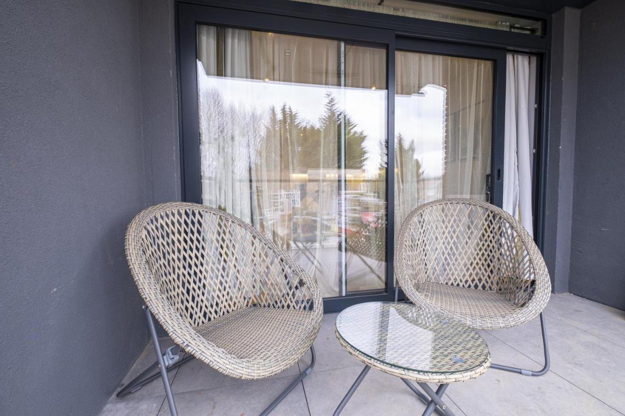 2 Bedroom Luxury Apartments With Parking In Stanmore, North West By 360 Stays London Stanmore  Exterior photo