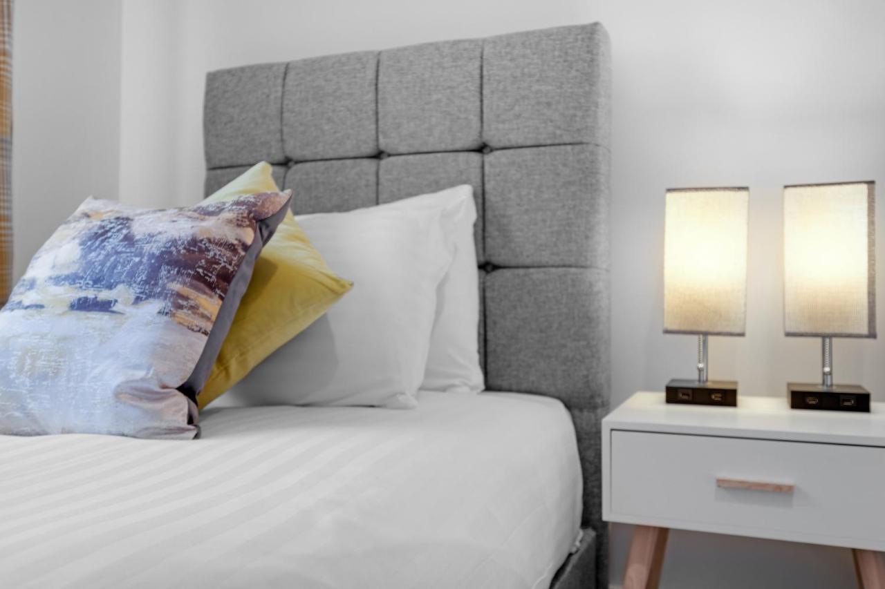 2 Bedroom Luxury Apartments With Parking In Stanmore, North West By 360 Stays London Stanmore  Exterior photo